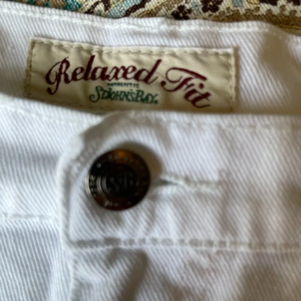 St. Johns Bay vintage baggy denim shorts white jean relaxed, super high Waist